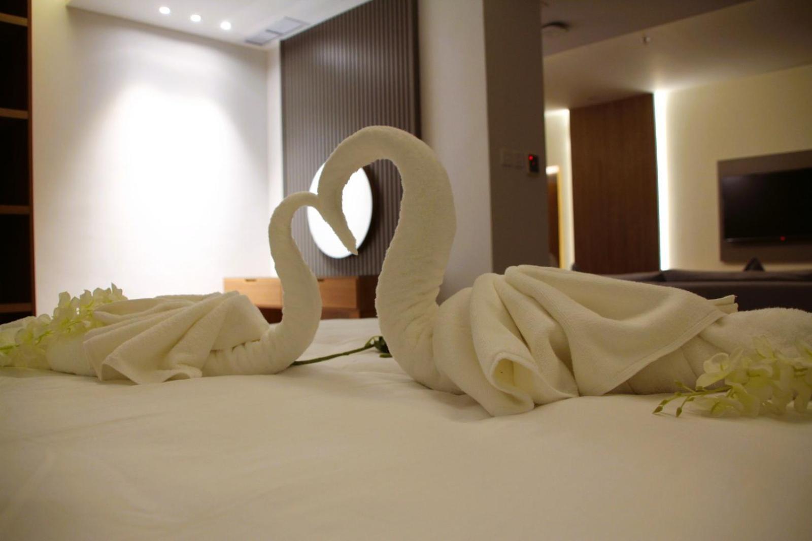 Plaza Athenee Hotel Kuveyt Dış mekan fotoğraf